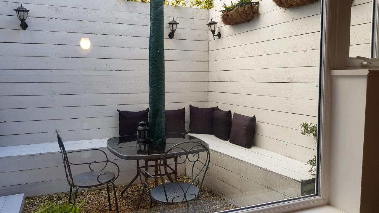 הוילה וויטבי The Hideaway מראה חיצוני תמונה